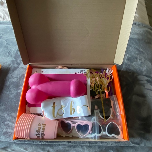 Bachelorette Decoration Bundle! - Picture 13 of 13